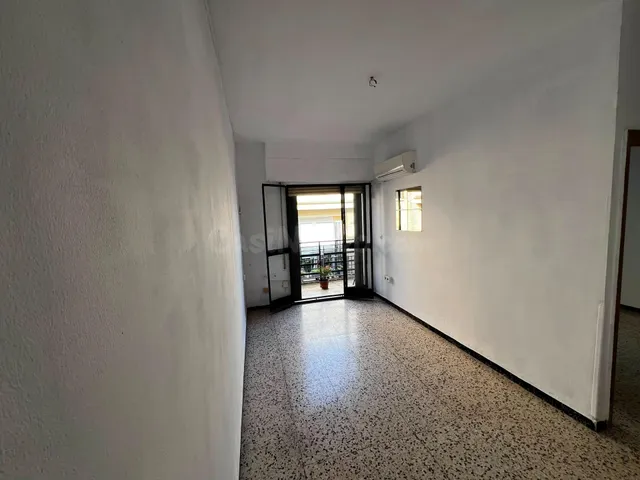 PISO EN AVENIDA RESOLANA CON TERRAZA Y ASCENSOR JUNTO A LA M - foto 5
