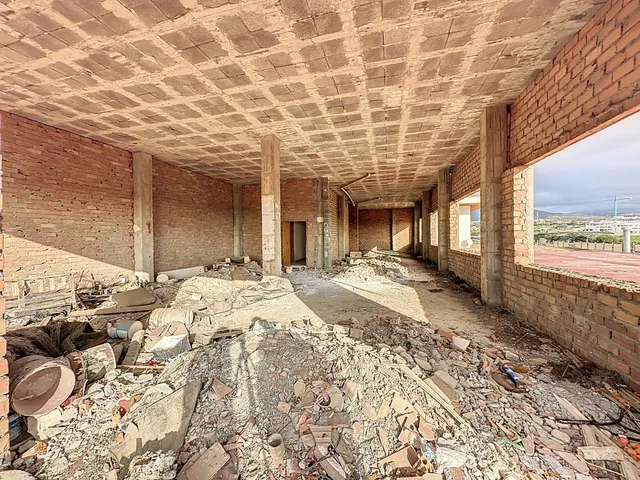 Local comercial 898m² en venta - Costa Del Sol — 22