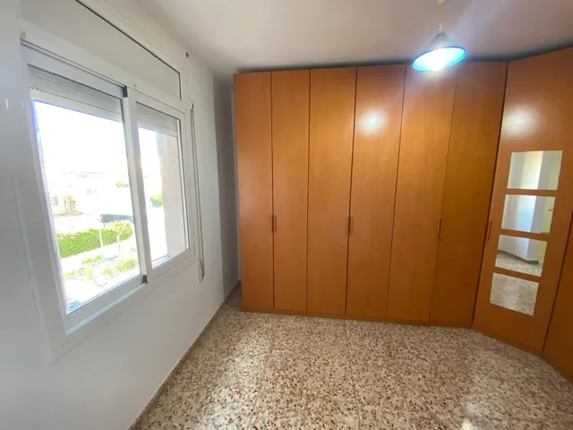 ¡AMPLIO PISO EN UNA ZONA TRANQUILA DE ALCANAR! — 28