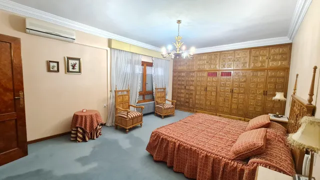 Casa 4 habitaciones 350m² en venta - Avenida de chapí — 10