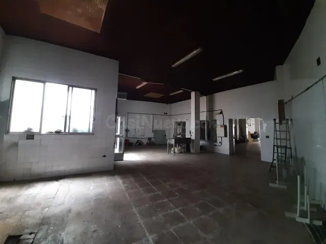 Buen local con salida de humos en Casar de Cáceres - foto 3
