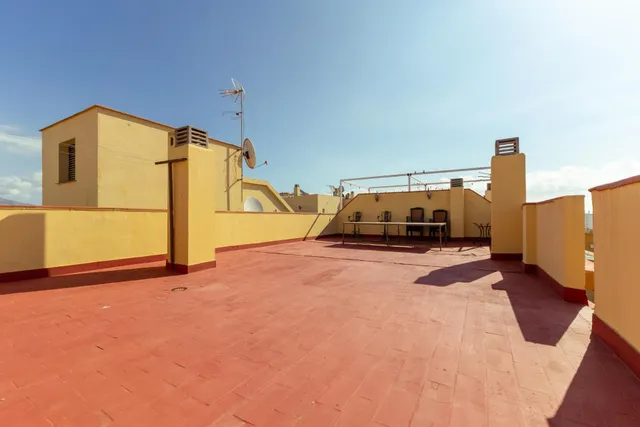 Ático con 100 m2 de espacio exterior, vistas panorámicas y garaje en el centro de Fuengirola – 375.000 € — 21