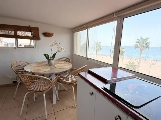 Exclusivo ático en primera línea de playa — 11