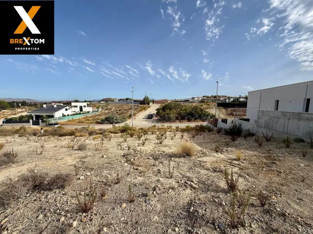 TERRENO URBANO EN EL CHORRICO CON PROYECTO Y LICENCIA DE OBR - foto 3