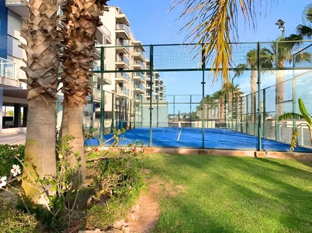 Apartamento exterior con dos dormitorios junto al mar en Mon - foto 2