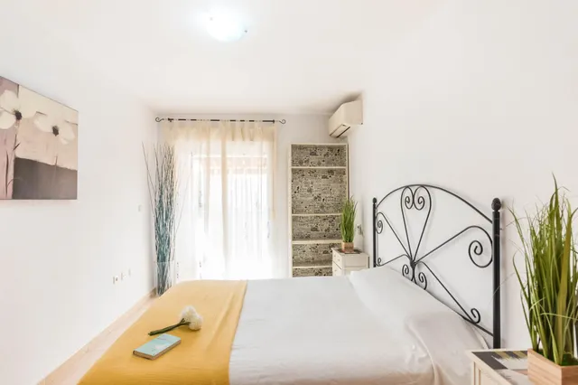 PISO EN ALCANTARILLA — 33