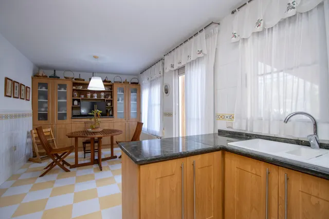 MONCOFAR (CASTELLÓN). CASA SINGULAR DE 2 PLANTAS JUNTO A LA IGLESIA. — 29