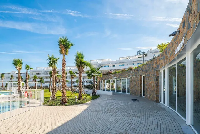 EXCLUSIVO ATICO EN SERENA HOMES, EL LIMONAR, MÁLAGA — 46