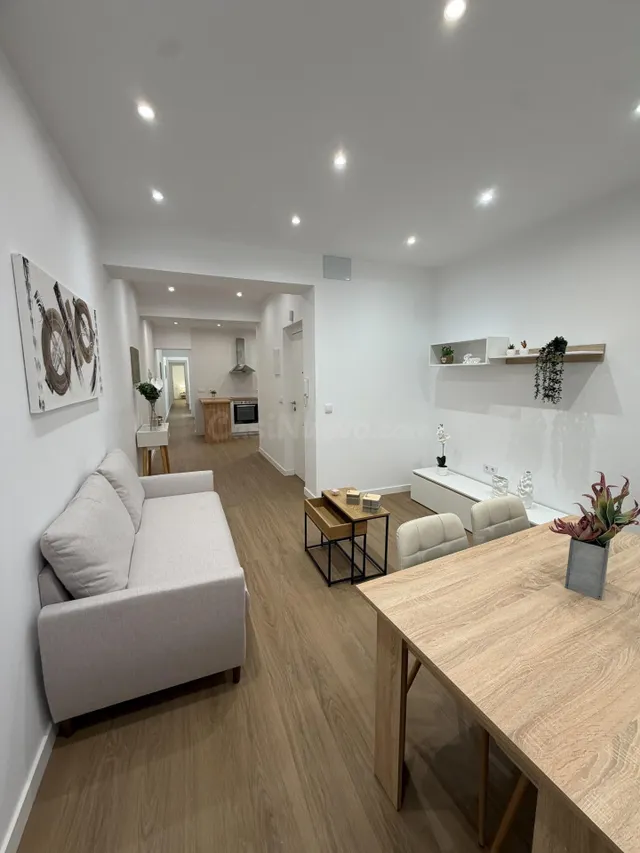 Vivienda totalmente reforma de tres habitaciones en el centro de Castellón — 2