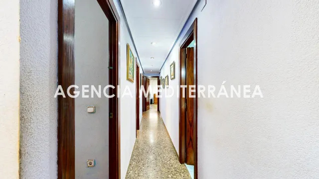 Piso en venta en Torrent, con tres habitaciones y dos baños. — 16