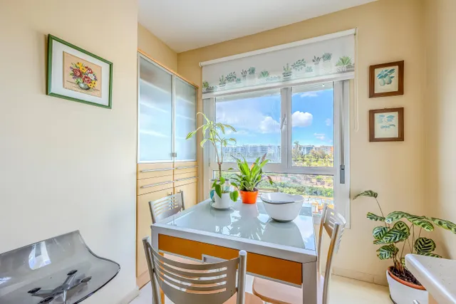 Ático de 3 dormitorios con 2 terrazas y vistas al Parque Juan Pablo II – 7 Palmas — 7