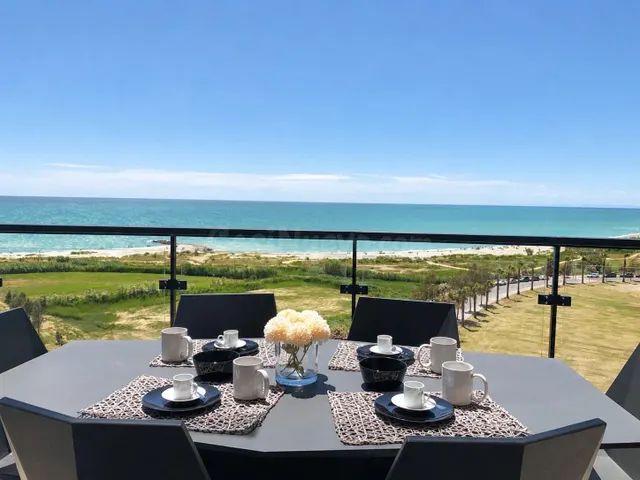 EXCLUSIVO APARTAMENTO CON VISTAS PANORÁMICAS AL MAR EN LA PL - foto 2