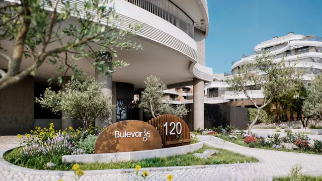 PRIME LOCATION IN MALAGA — 15
