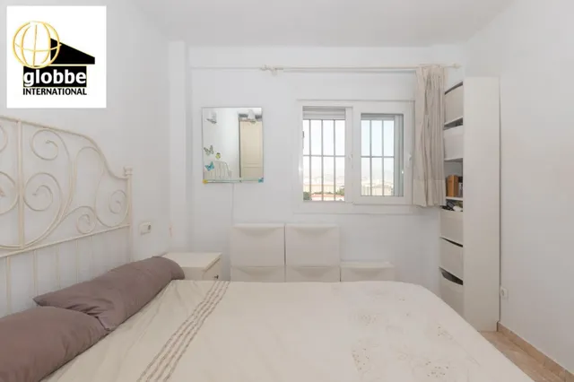 Piso Semi-Reformado a Pasos de la Playa en Huelin, Málaga — 30