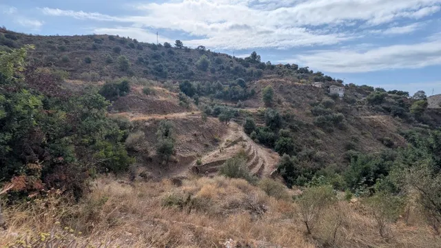 Casa rústica con terrazas y vistas a la montaña en Totalán — 23