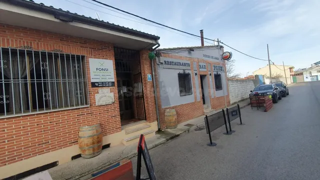 VENTA DE RESTAURANTE EN CUELLAR ACTUALMENTE EN FUNCIONAMIENT - foto 3