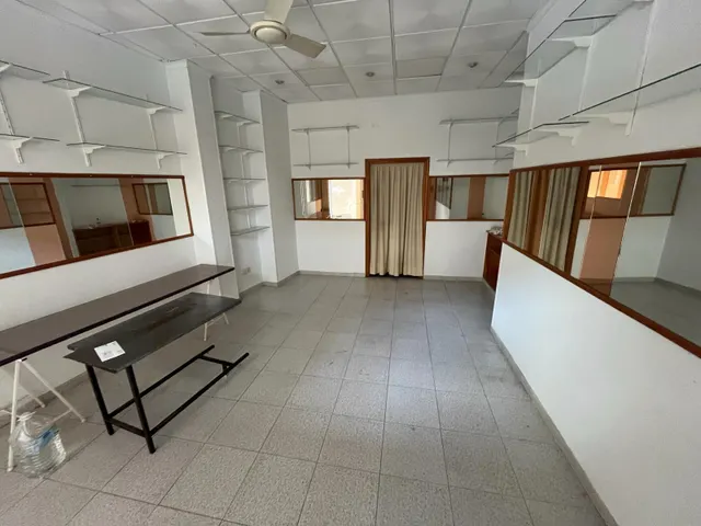 LOCAL COMERCIAL EN ALQUILER. MUY CÉNTRICO — 7