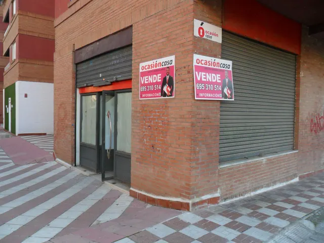 OPORTUNIDAD ÚNICA, LOCAL COMERCIAL O REALIZAR VIVIENDA como ESTUDIO  EN AV, MADRID , EL MEJOR PRECIO DE LA ZONA ¡¡GRAN CHOLLO!! — 5