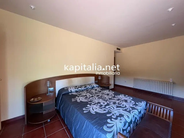 Fantástico chalet a la venta en Ontinyent , zona la Solana . — 34