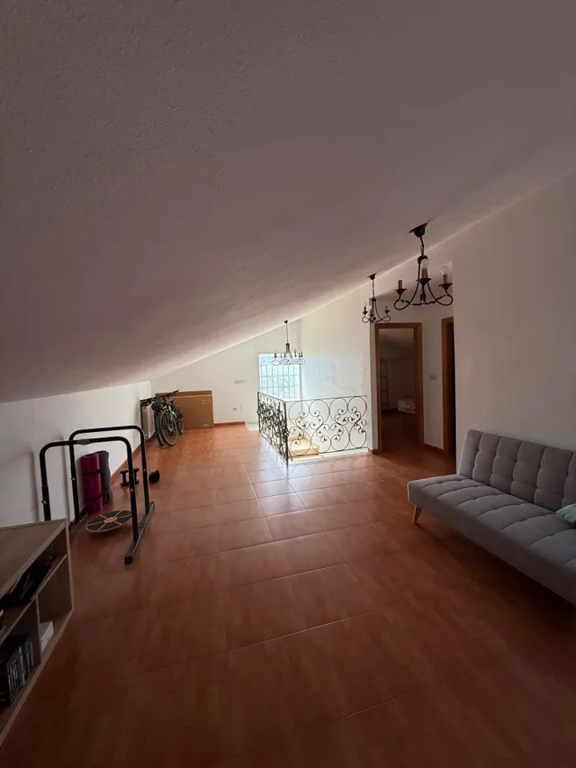 DOS CASAS EN UNA EN MATOLA SOLO EN ALQUILER — 36