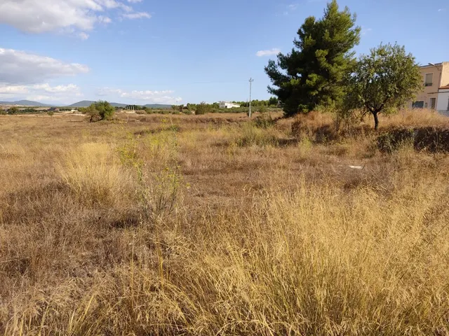 PARCELLA EN ZONA RESIDENCIAL DE 600 M2. — 3