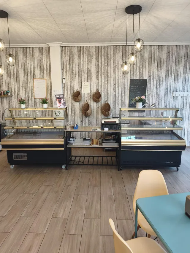 Traspaso Cafetería-Panadería-Pastelería en el centro de Delt