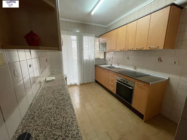 PISO SIN MUEBLES CON GARAJE Y TRASTERO — 12