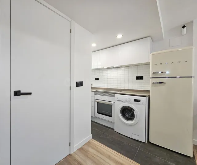 Atico con terraza privada en Calle de la Lluna (Ciutat Vella / El Raval) — 5