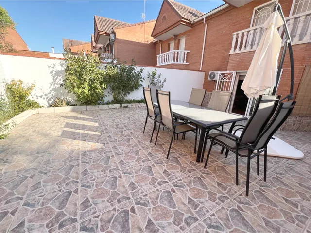 PRECIOSO CHALET EN VENTA EN ILLESCAS - foto 2