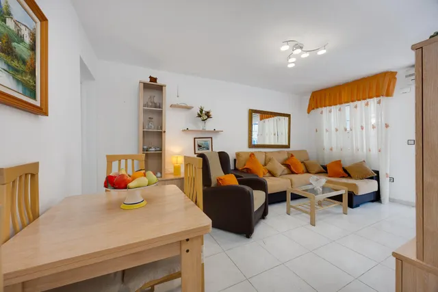 Bungalow planta baja con jardín y piscina junto c.comercial — 16