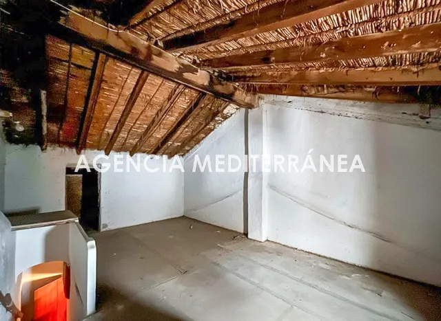 CASA DE DOS PLANTAS A LA VENTA EN ALCÀSSER — 17