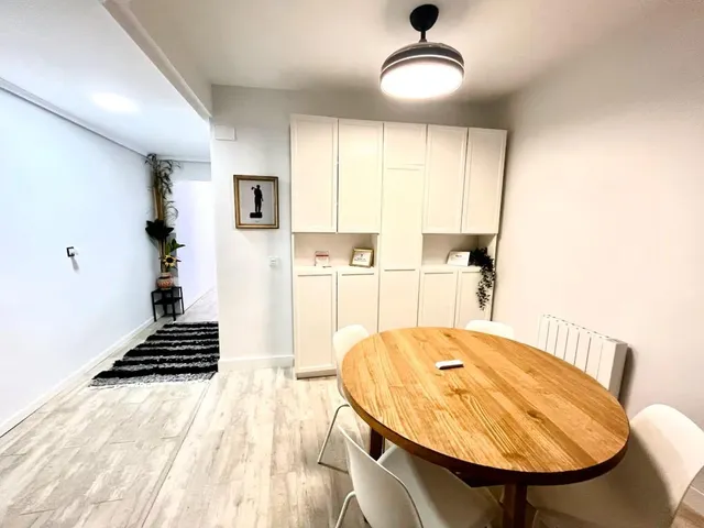 Se Alquila Coqueta Vivienda de 2 Dormitorios para Entrar a V - foto 4