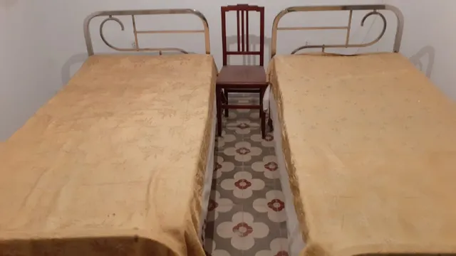 GRAN CASA FAMILIAR DE SIETE habitaciones EN SOMONTÍN, (ALMERÍA). — 24