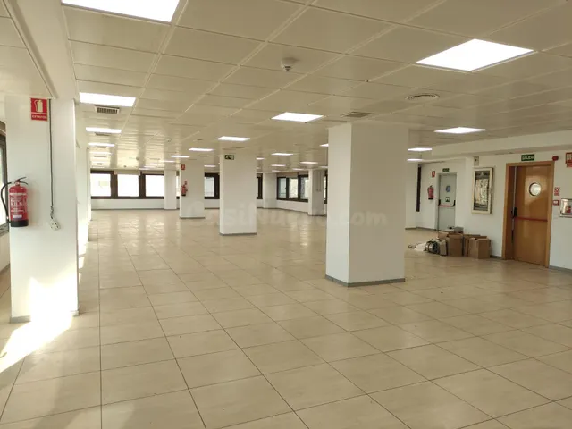 CUZCO-ORENSE , 460m2, exterior con 3 fachadas a la calle muy - foto 5