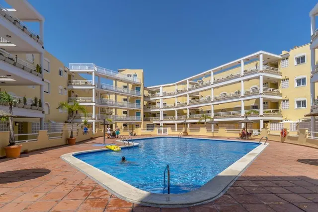 Amplio apartamento en Aguamarina, 50m de la playa — 26