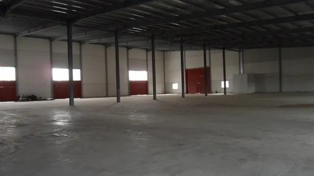 Venta de Nave Industrial en La Carolina, Jaén. — 9