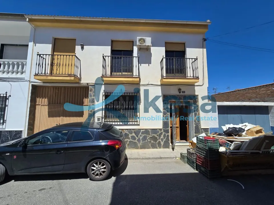 Amplio Adosado en Fuente Vaqueros - Ideal para Familias