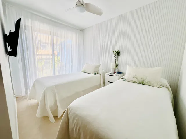 ATICO DUPLEX EDIFICIO EN PRIMERA LINEA PLAYA DE LOS LOCOS — 19