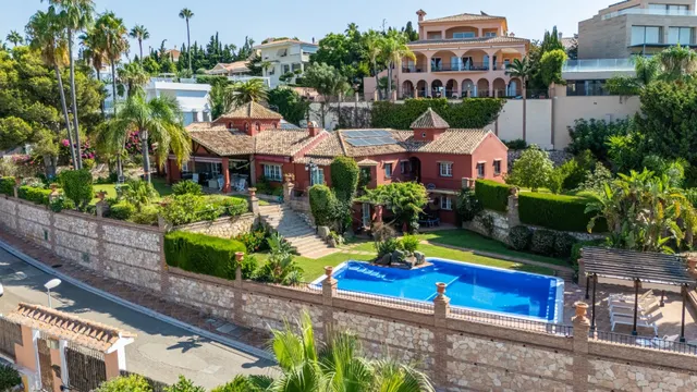 Villa de lujo en Benalmádena con vistas al mar en Benalmáden - foto 2