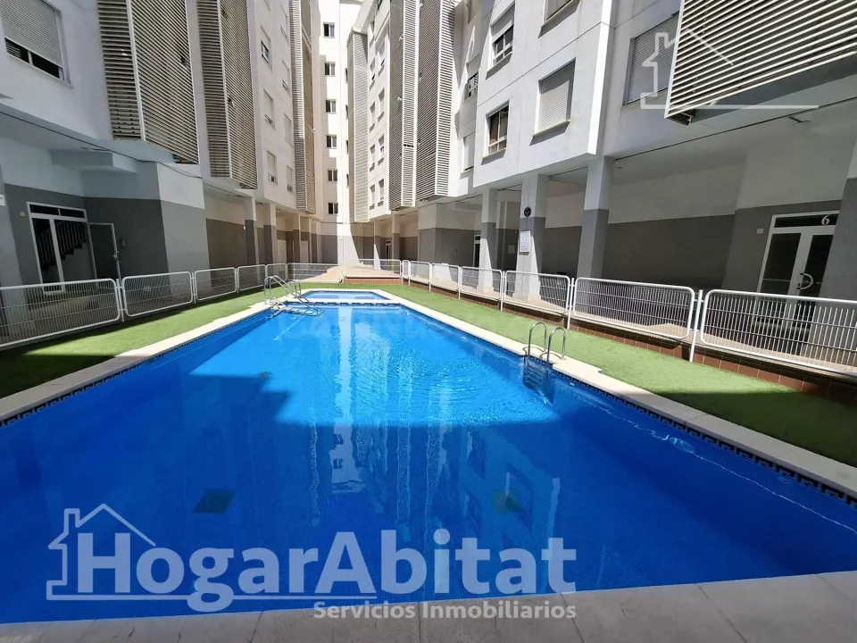 AMPLIO Y EXTERIOR CON PISCINA, GARAJE Y TRASTERO