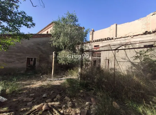 GRAN PARCELA CON INMUEBLES DIVERSOS EN LLIVIA IDEAL PARA RESTAURANTE CON GASOLINERA — 43