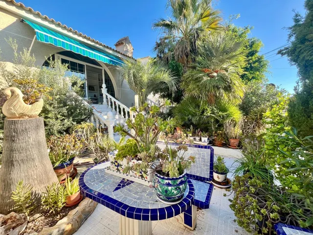 Villa con piscina privada, solárium con vistas al mar y entorno natural en Blue Lagoon — 5