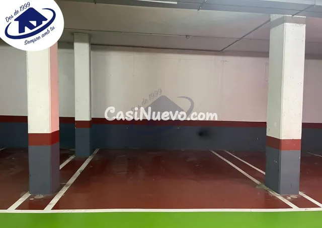 AMPLIA PLAZA DE APARCAMIENTO EN CALLE MONTURIOL PRÓXIMA AL C