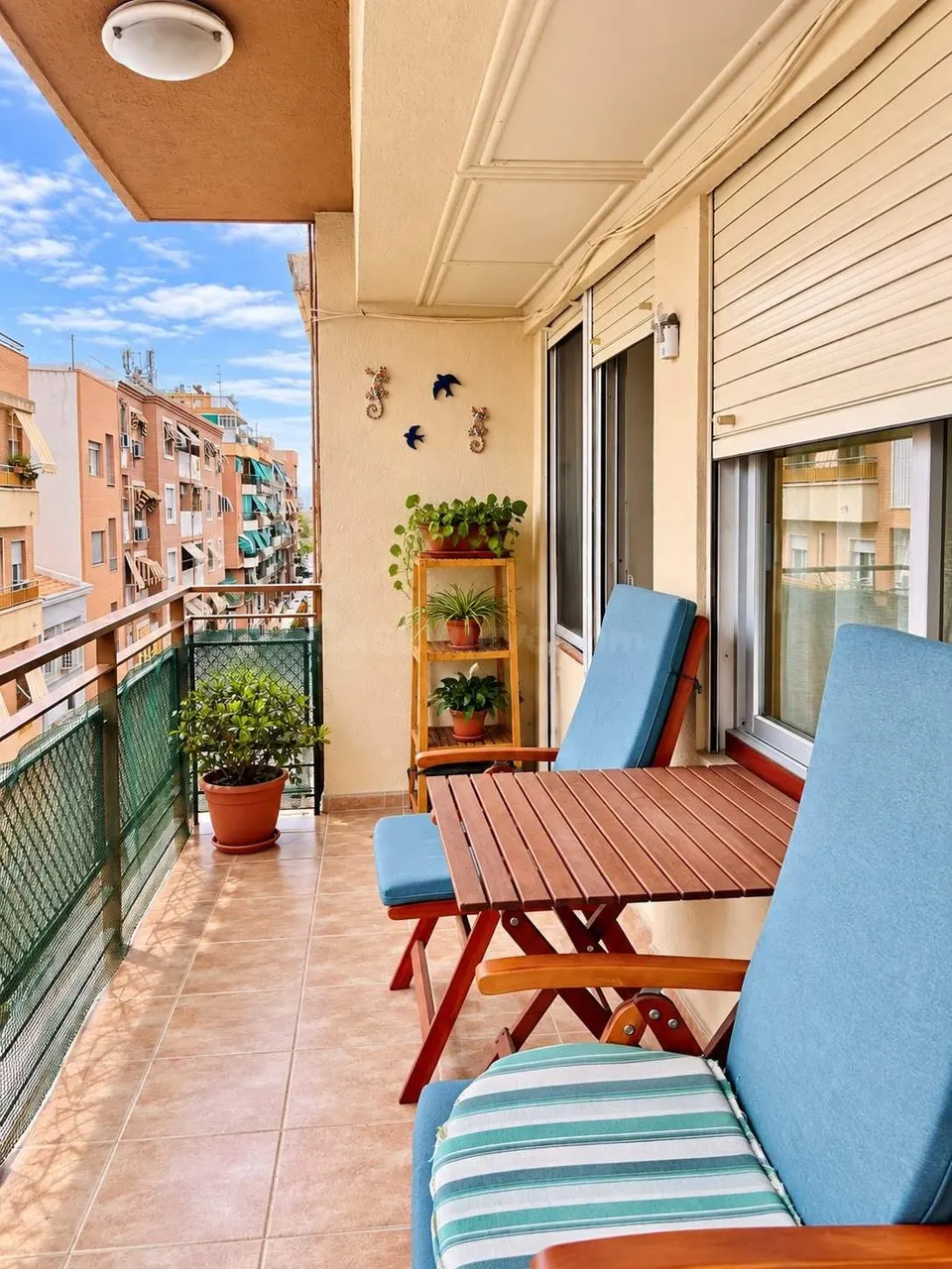 Vivienda amplia de 4 dormitorios cerca de la avenida Padre Esplá.