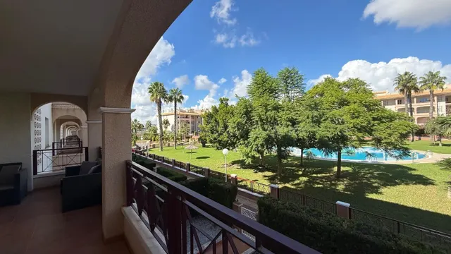 Elegante apartamento en Laguna Golf, Playa Flamenca - foto 3