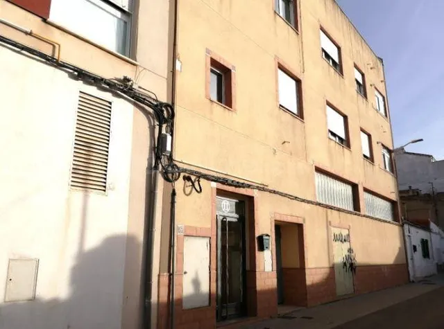 SE VENDE piso OKUPA en C Ecuador 11 de Albacete - foto 2