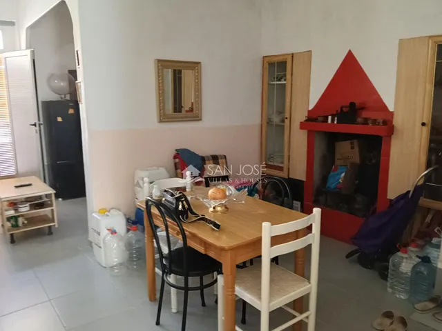 Se vende encantadora casa semi reformada en el corazón de Aspe — 9