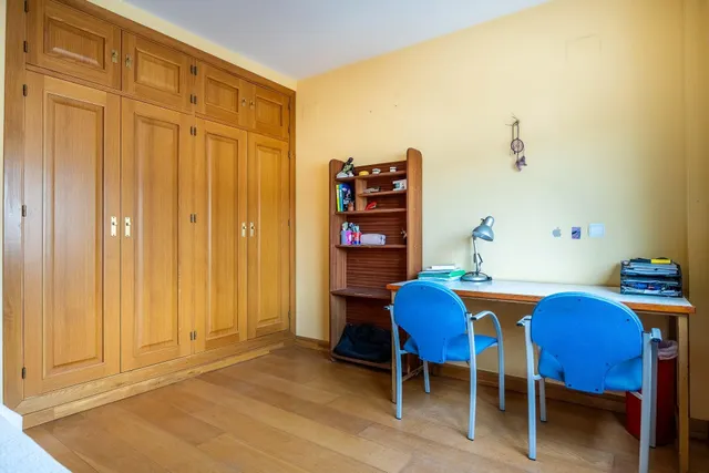 Fabulosa casa con patio ajardinado en Gelves, a diez minutos del centro de Sevilla. — 21