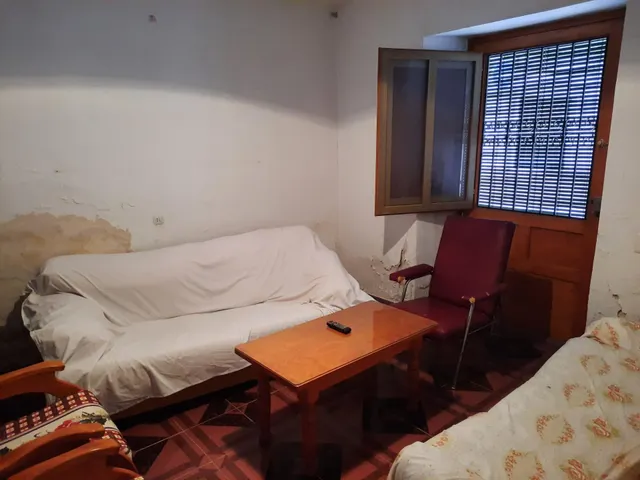 Amplia vivienda familiar en el corazón de Montealegre del Castillo — 10