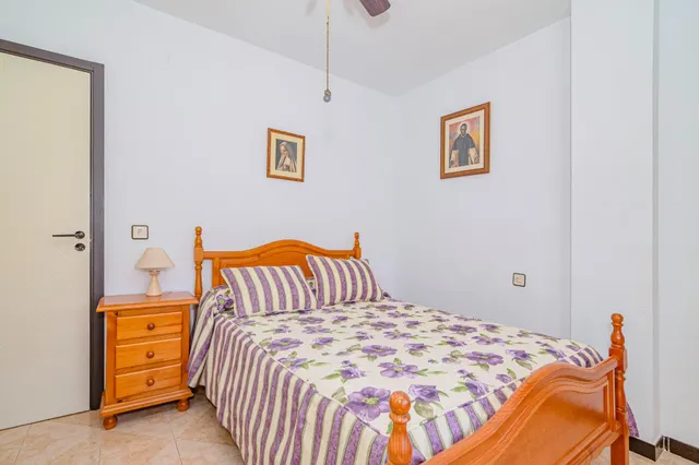 Chalet adosado en Salobreña playa, urb. privada con piscina y jardines. — 18